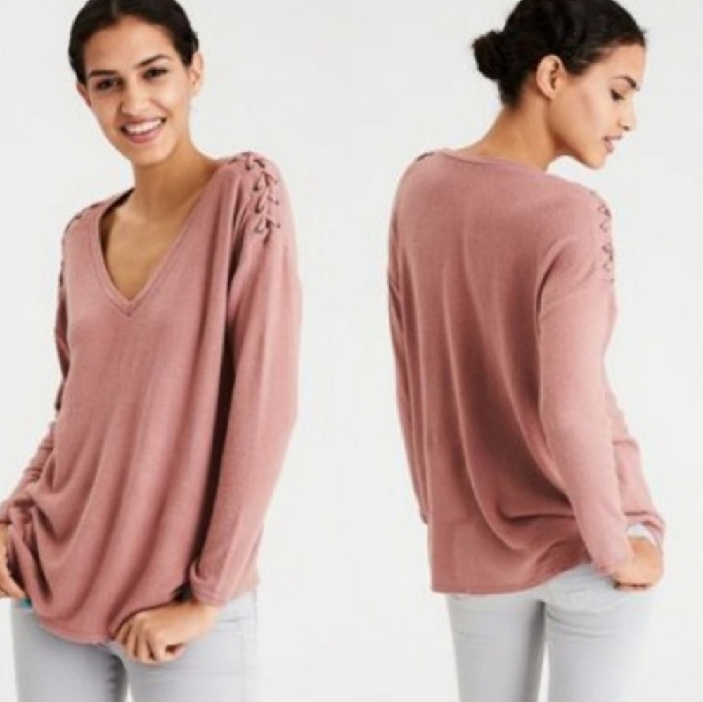 NWT America Eagle Plush Vneck Sweater - Picture 2 of 6
